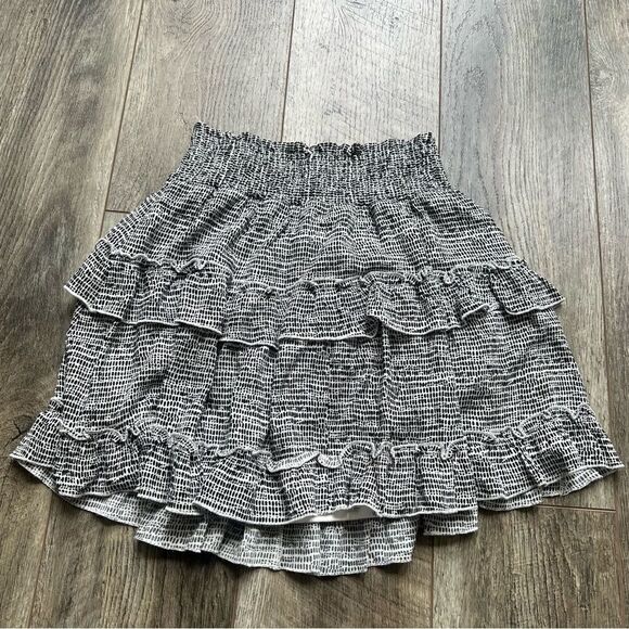 Altar’d State Tiered Ruffle Black and White Printed Smocked Skirt Size Medium - Picture 10 of 10